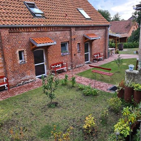 Ferienwohnung Remise Kairies Wustrow  Exterior foto